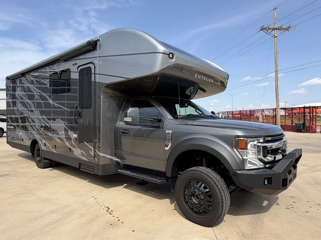 2023 Tiffin Phaeton 44 OH - Photo 3
