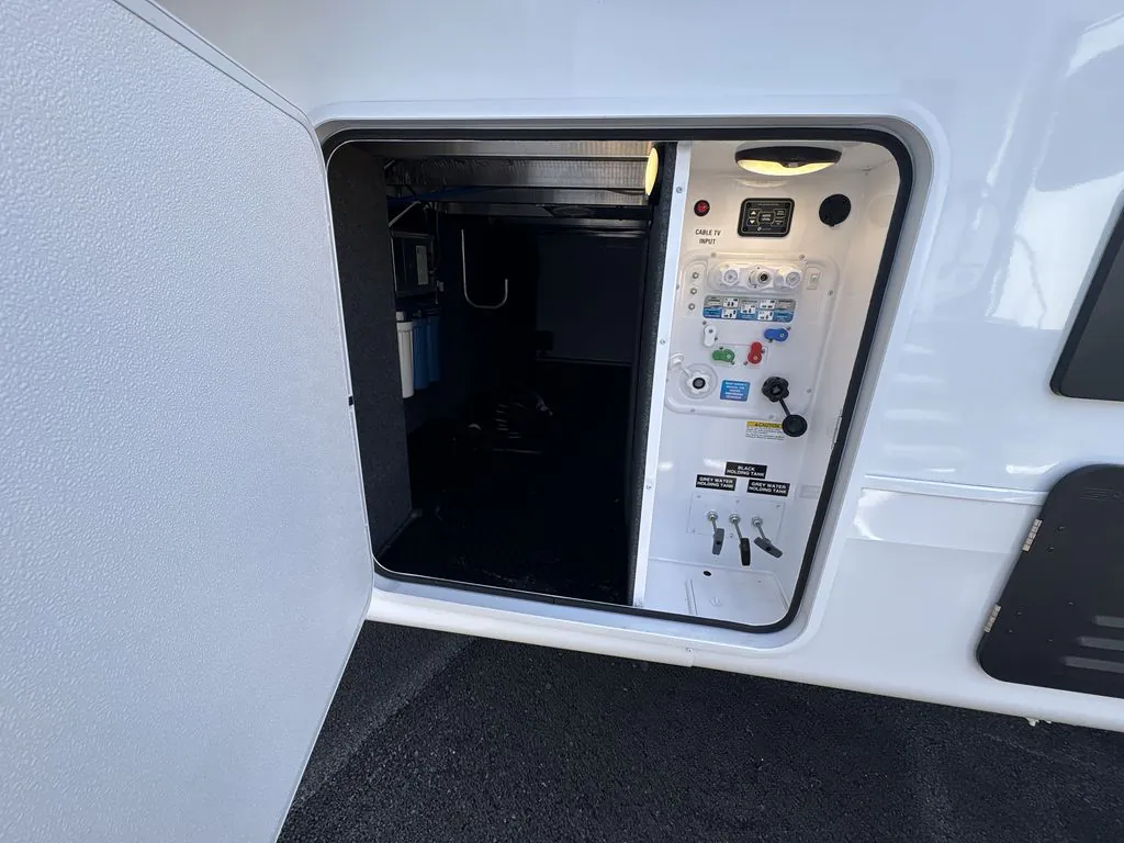 2026 Jayco North Point 395DSDB - Photo 3