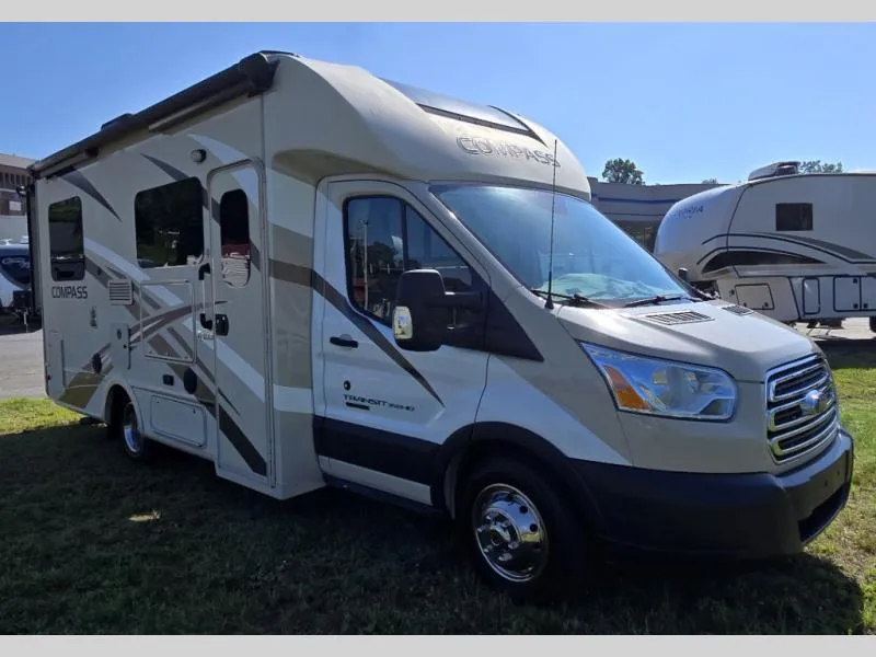 2016 Thor Motor Coach Compass 23TR - Photo 2