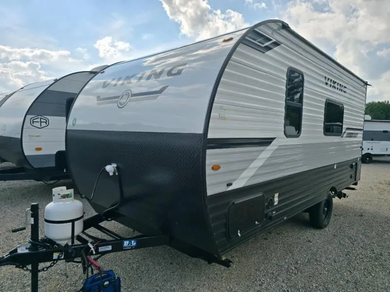 2024 Viking Viking 4K Series 18FQ - Photo 2