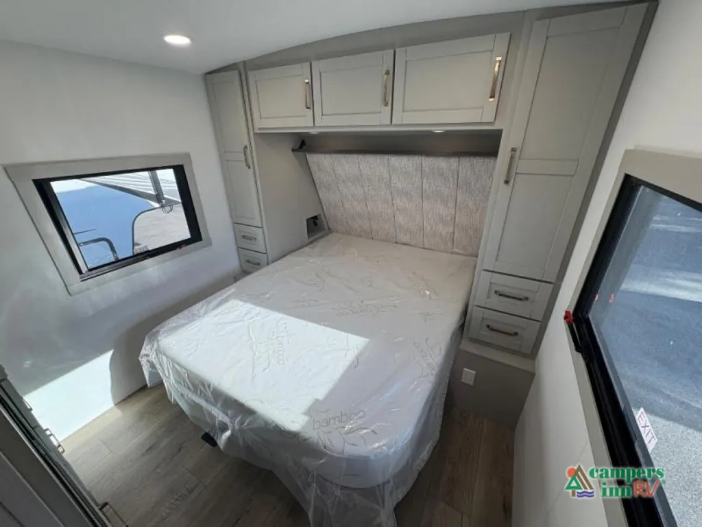 2026 Brinkley Model Z 297, Photos photo 28
