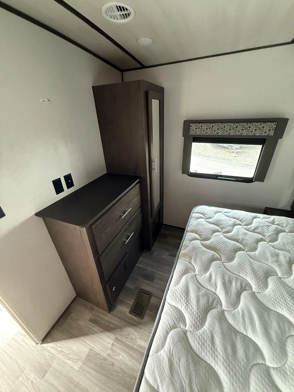 2019 Forest River Salem Hemisphere Lite 282RK, Photos photo 8