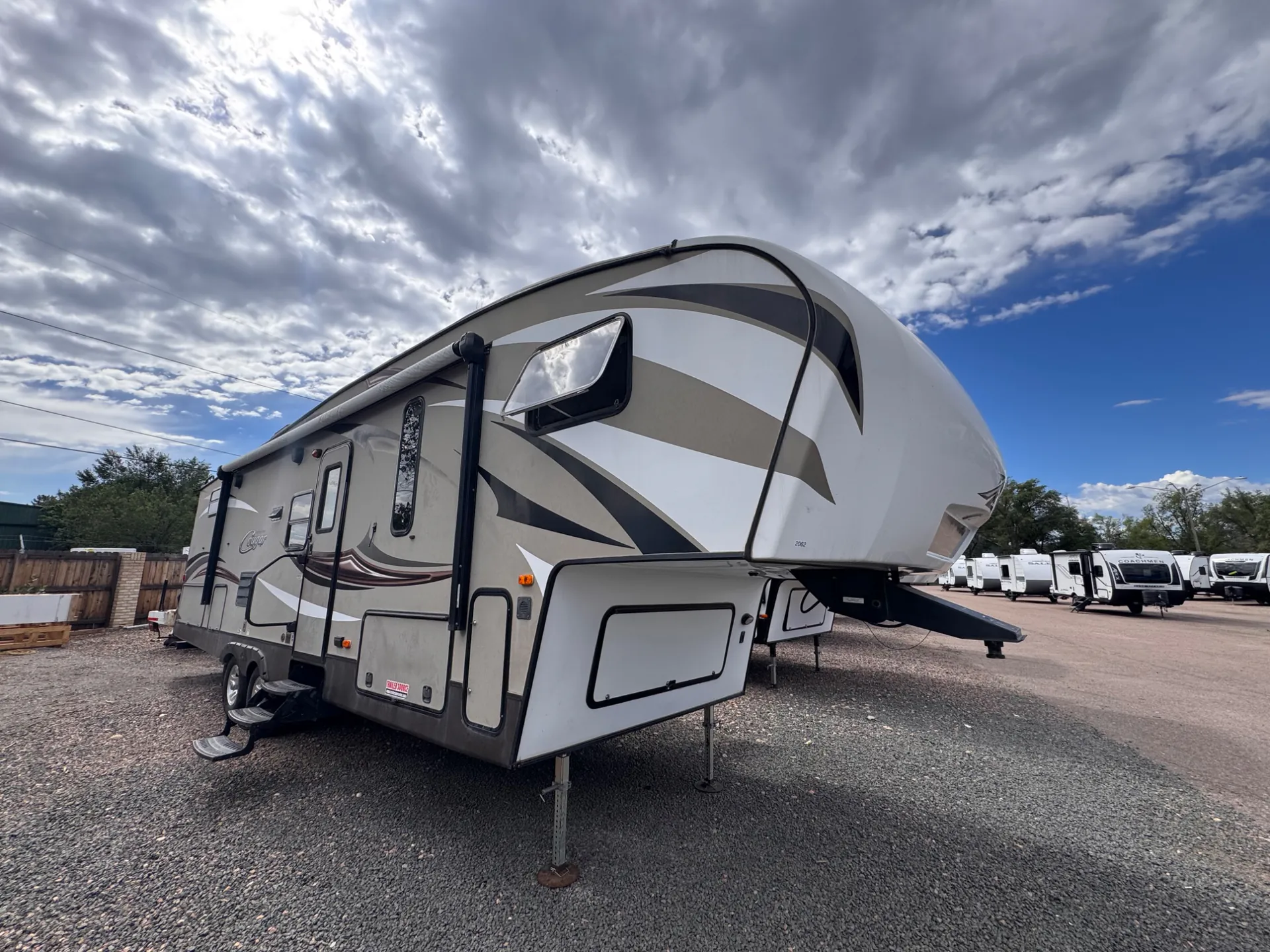 2016 Keystone Cougar XLite 28RDB - Photo 2