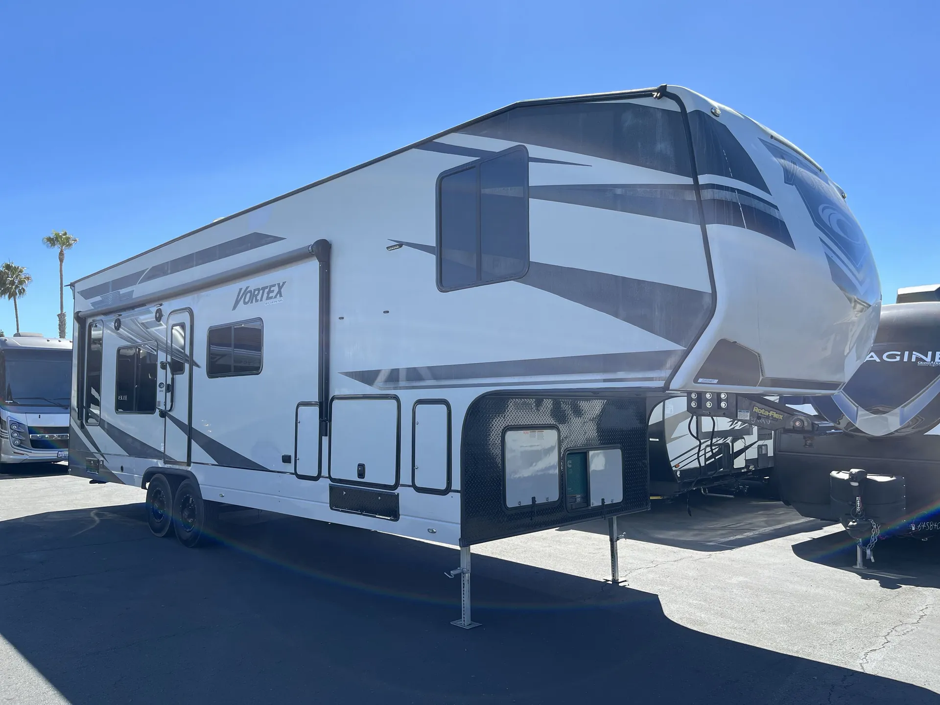 2021 Genesis Supreme Vortex 3414V - Photo 2