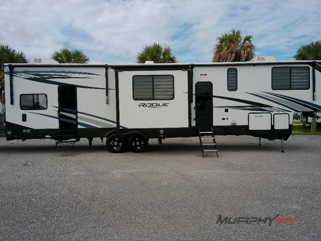 2022 Forest River Vengeance Rogue Armored 351G2, Photos photo 9
