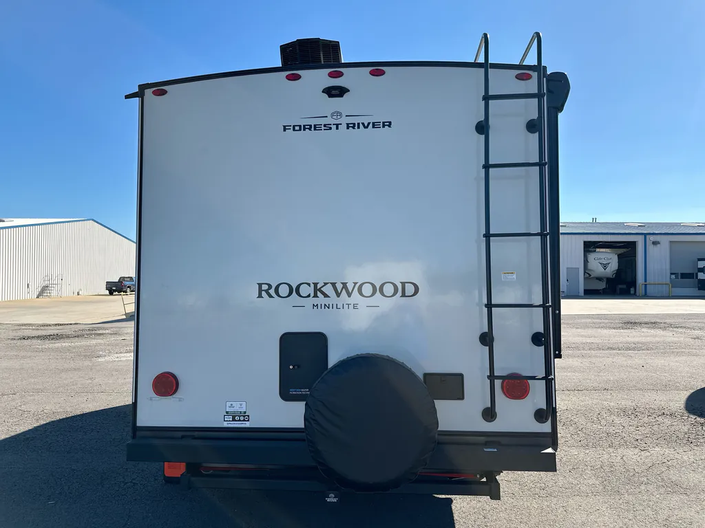 2027 Forest River Rockwood Mini Lite 2109S, Photos photo 7