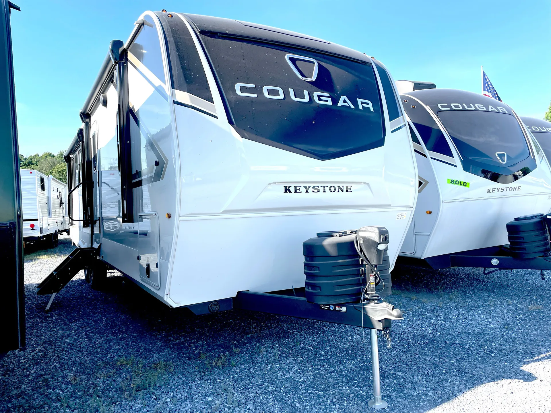 2027 Keystone Cougar Half-Ton 29RLP - Photo 2
