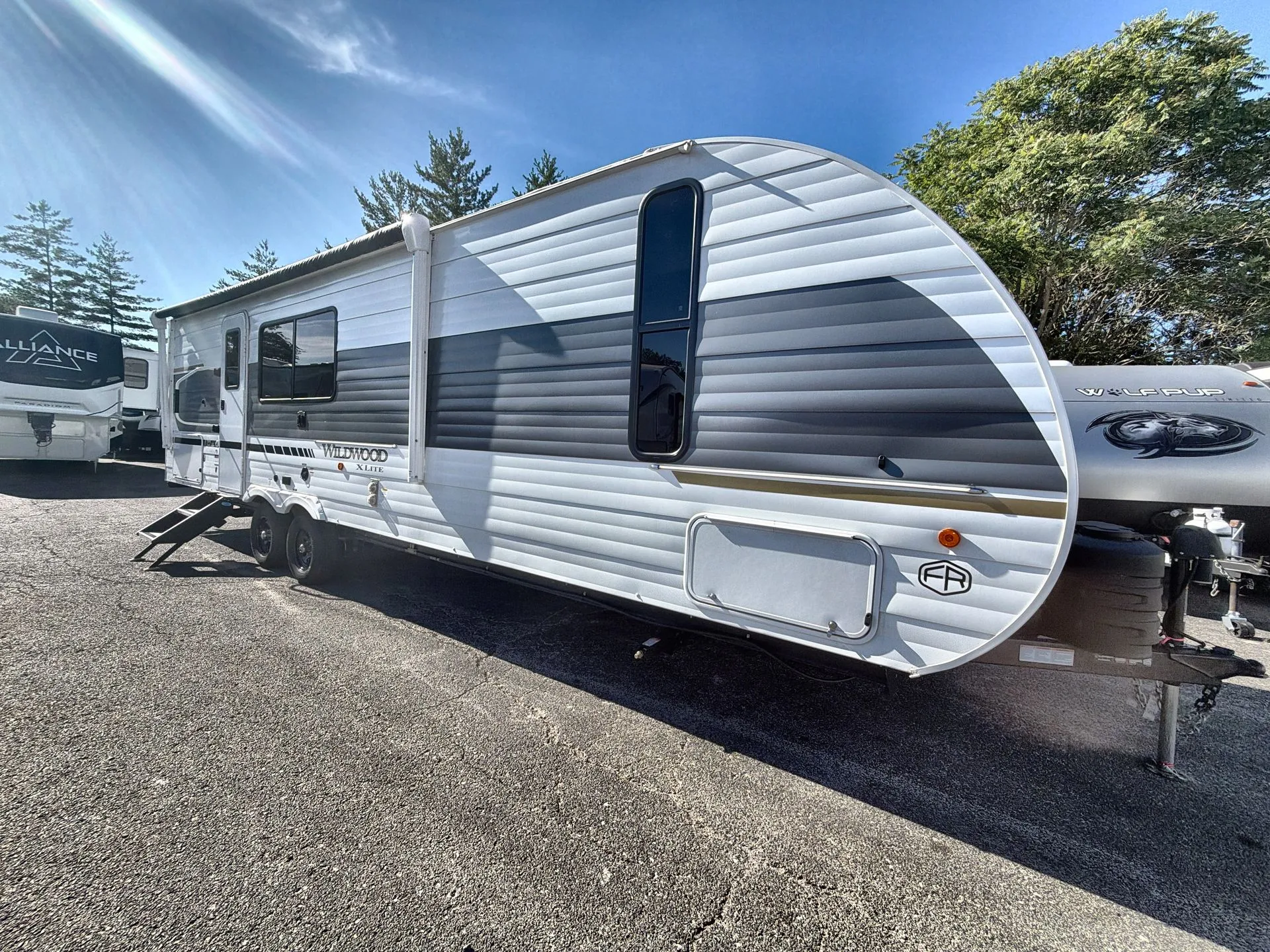 2025 Forest River Wildwood X-Lite 26ICE - Photo 2