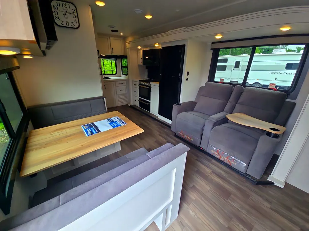 2025 Jayco Eagle HT 230MLCS - Photo 3