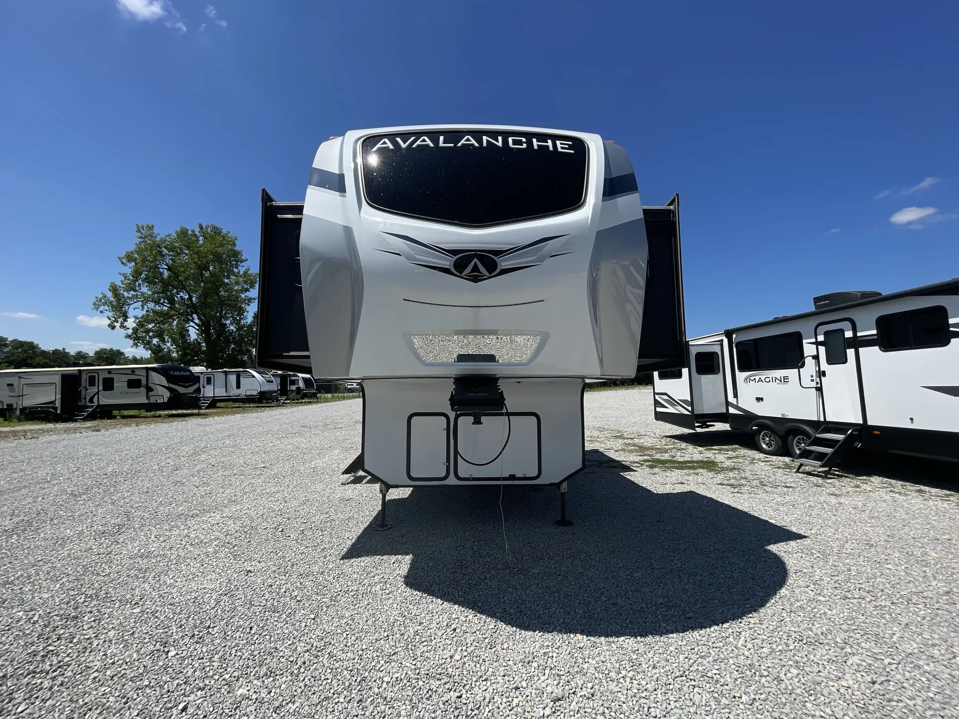 2023 Keystone Avalanche 360FL — front