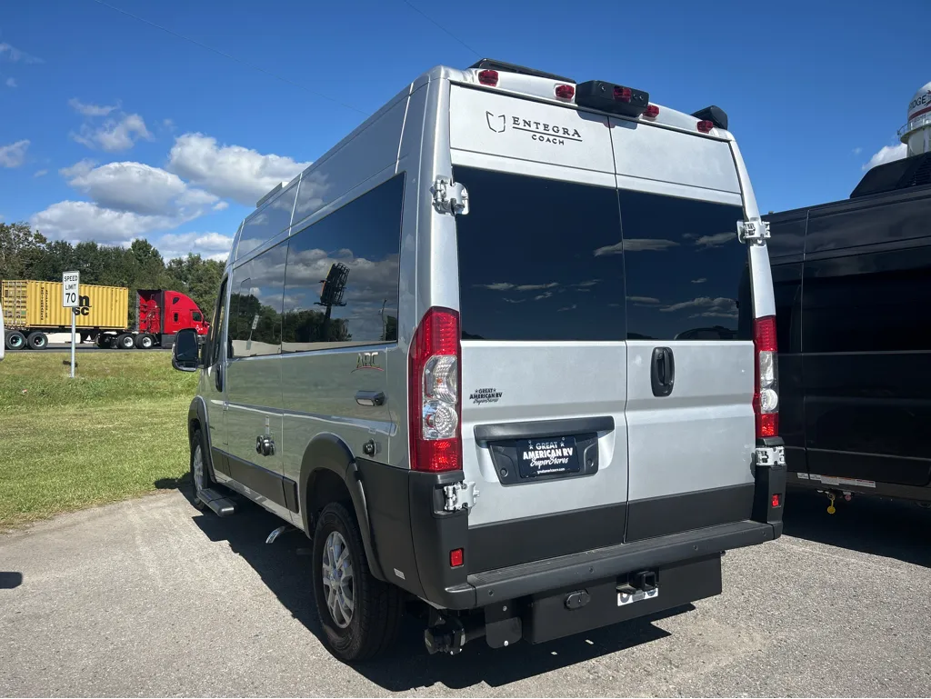 2026 Entegra Coach Arc 18C - Photo 4