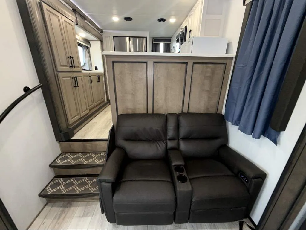 2024 Keystone Montana 3901RK, Photos photo 6