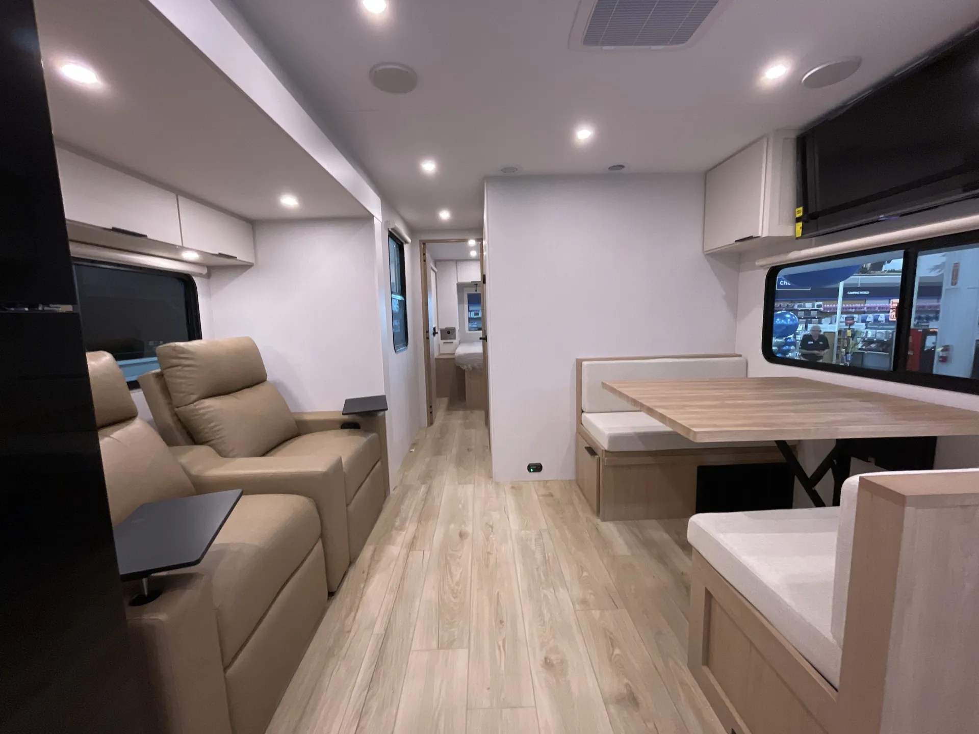 2026 Winnebago Thrive 24RKS - Photo 4