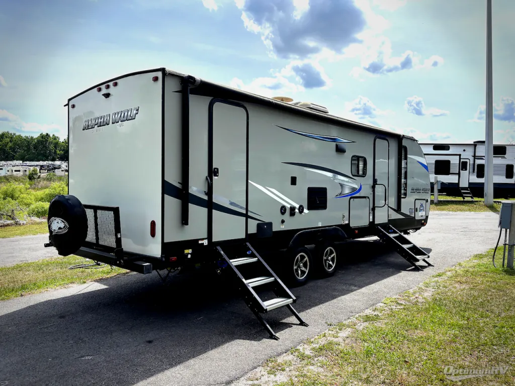 2019 Forest River Cherokee Alpha Wolf 26DBH-L, Photos photo 2