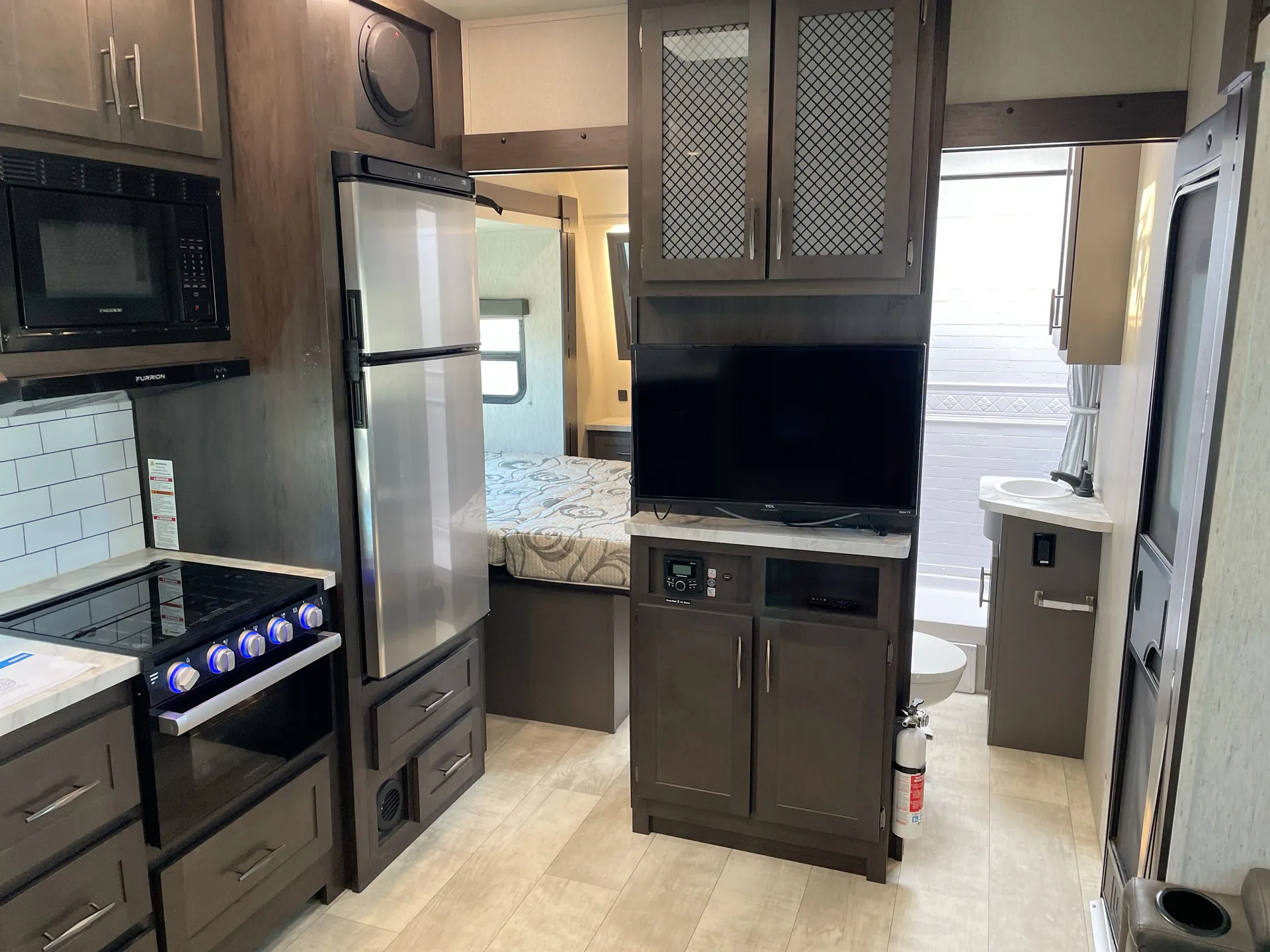 2022 Grand Design Momentum G-Class 31G — living area main