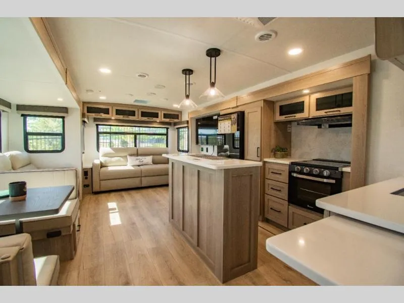 2026 Forest River Rockwood Ultra Lite 2906RL - Photo 3