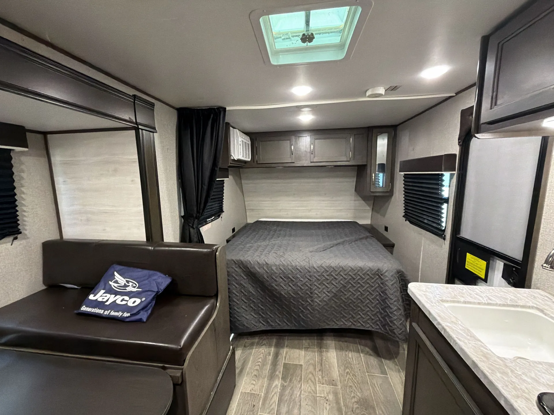 2021 Jayco Jay Flight SLX 183RB — living area main