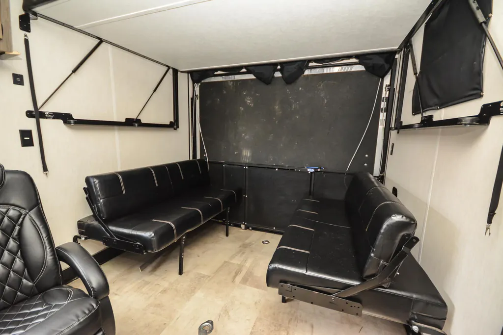 2021 Forest River Vengeance Rogue 26V, Photos photo 17