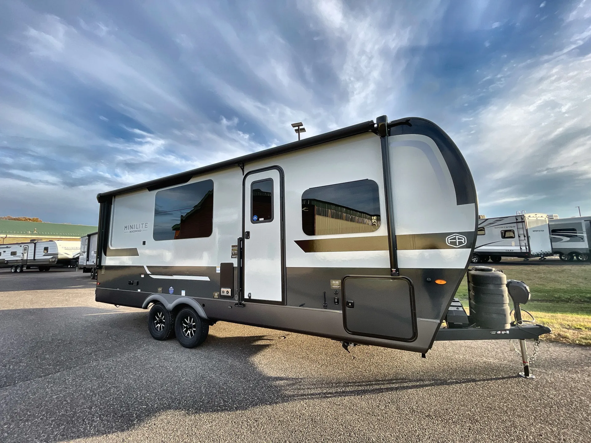 2026 Forest River Rockwood Mini Lite 2522FB - Photo 2