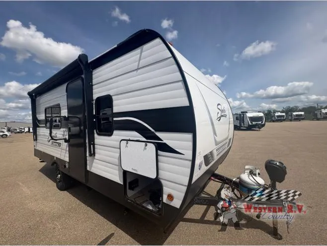 2026 Shasta RVs Compact 18FQ - Photo 3