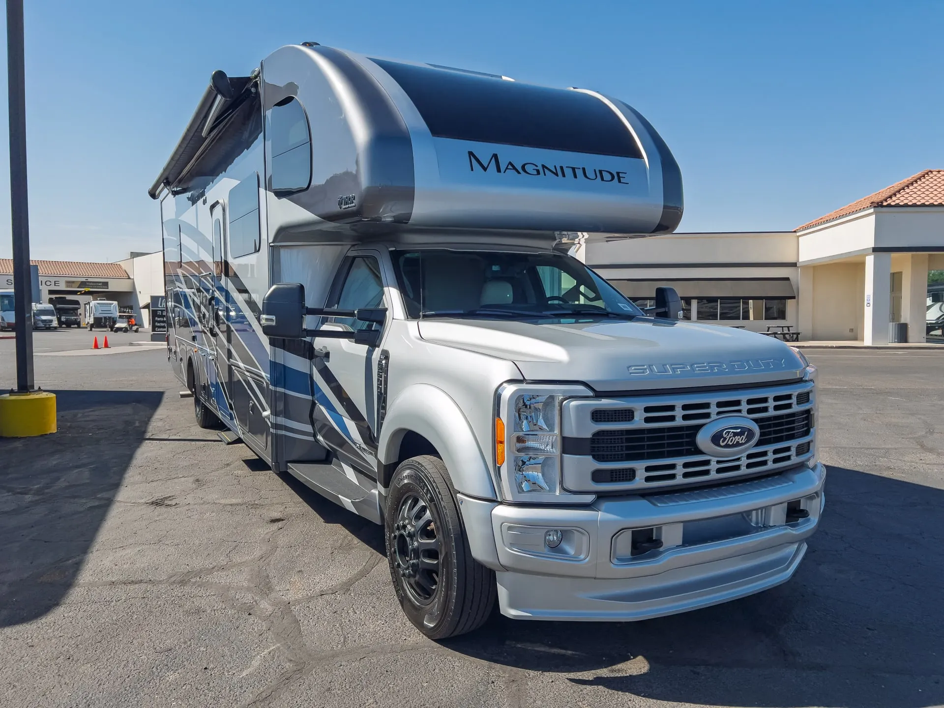 2024 Thor Motor Coach Magnitude RS36