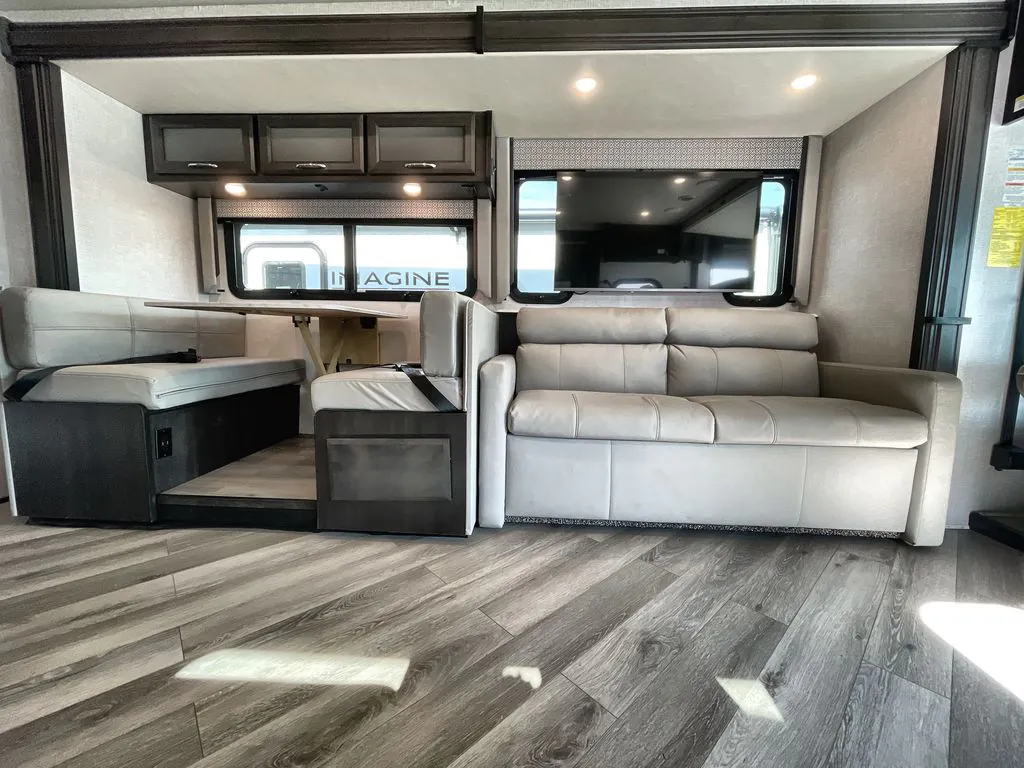 2024 Fleetwood Flex 35R - Photo 3