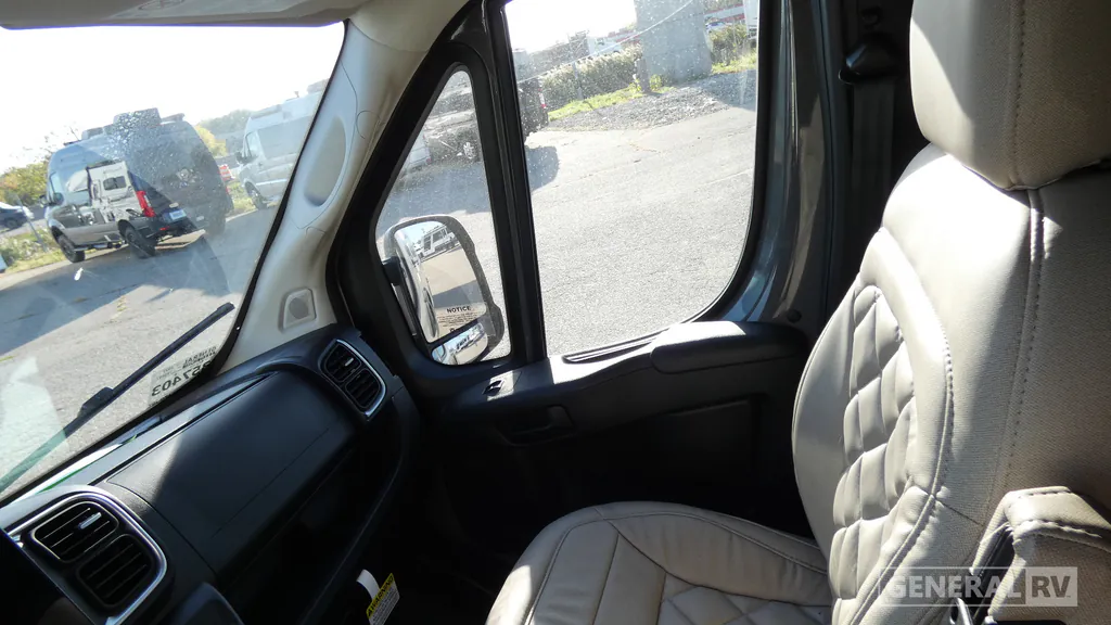 2027 Thor Motor Coach Tellaro 20Y, Photos photo 11