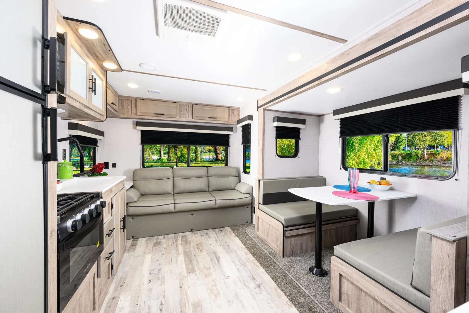 2025 Gulf Stream Ameri-Lite Ultra Lite 236RL - Photo 3