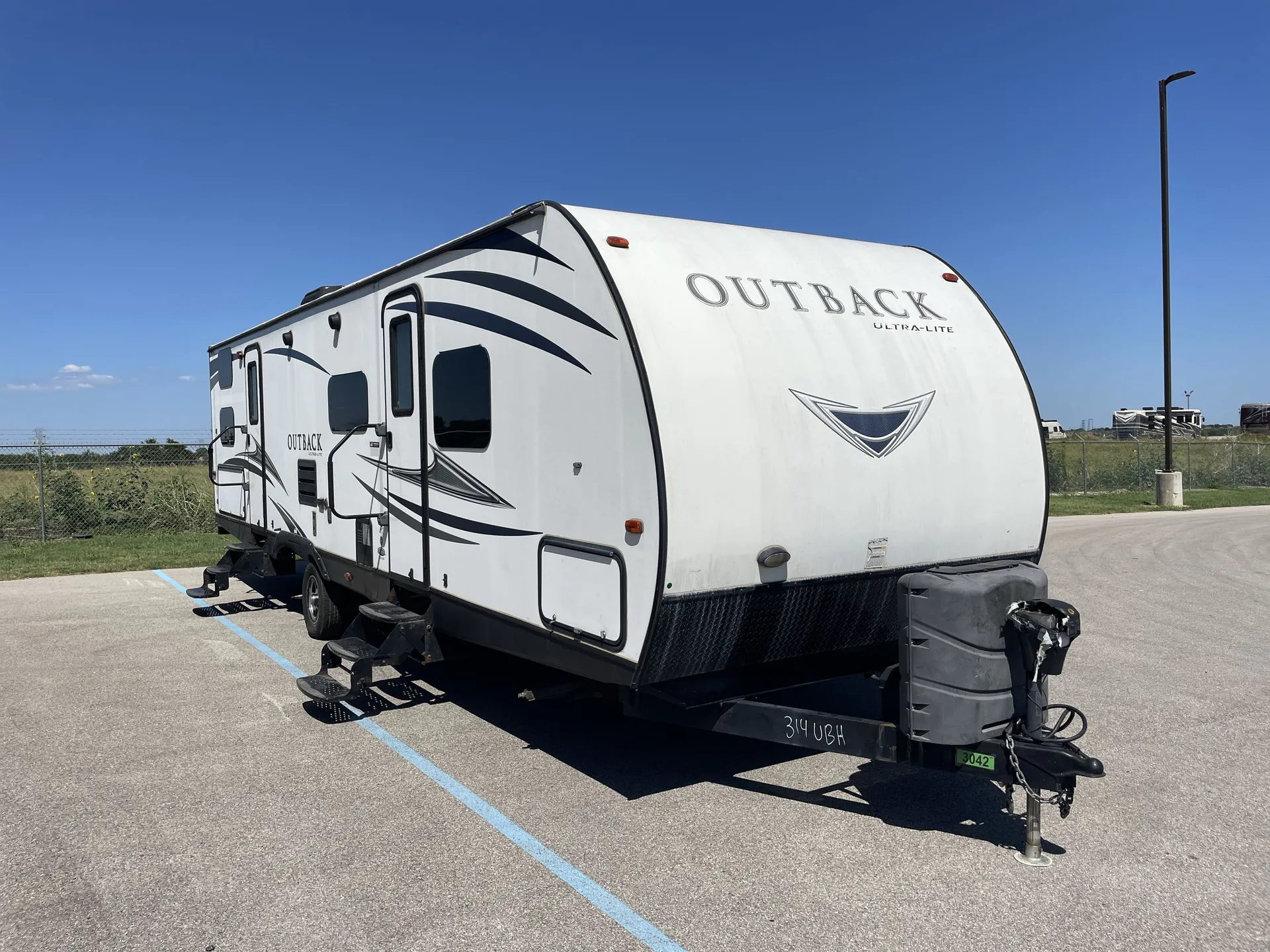 2017 Keystone Outback Ultra-Lite 314UBH - Photo 2