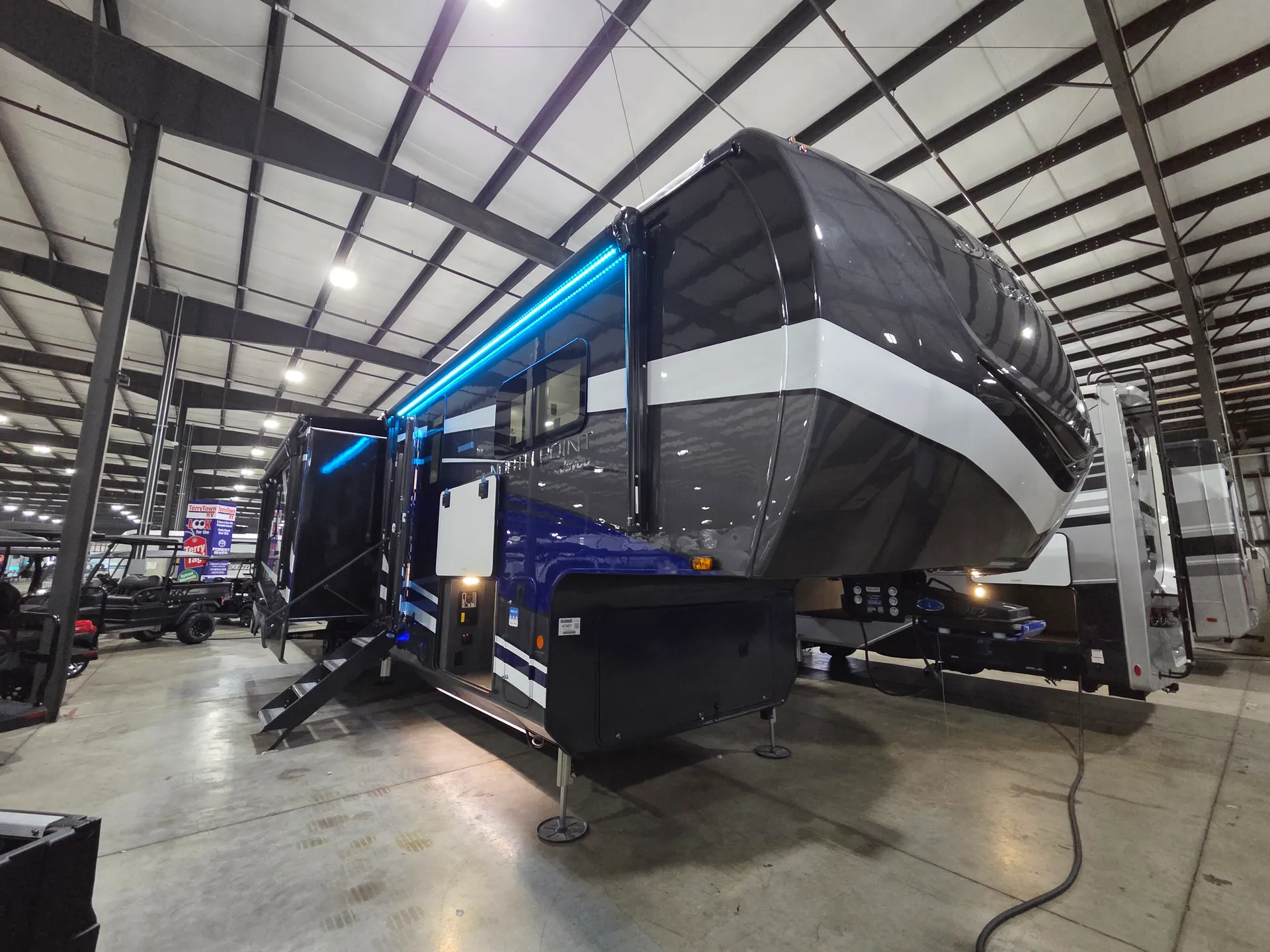2026 Jayco North Point 395DSDB