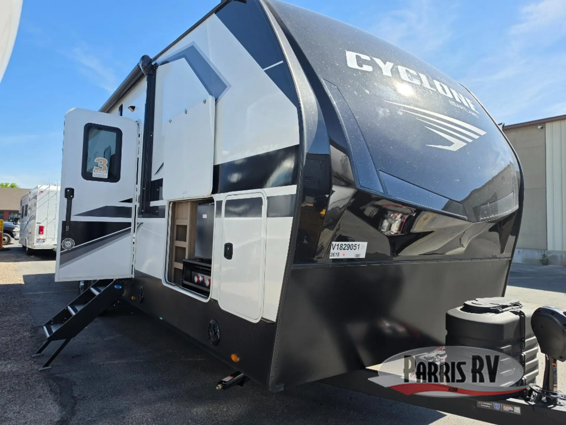 2027 Heartland Cyclone 2615 - Photo 2
