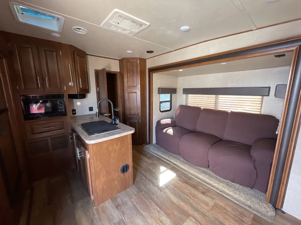 2016 Forest River XLR Hyperlite 30HDS, Photos photo 5