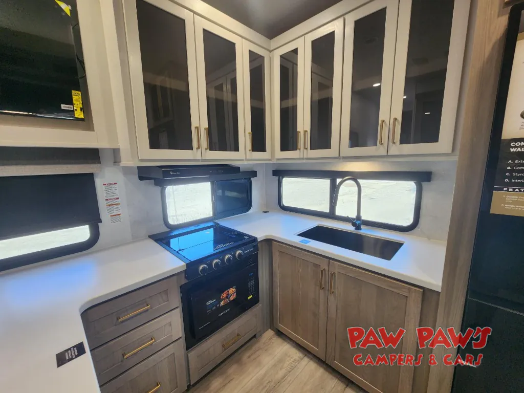 2027 Forest River Rockwood Signature 281SRK, Photos photo 24