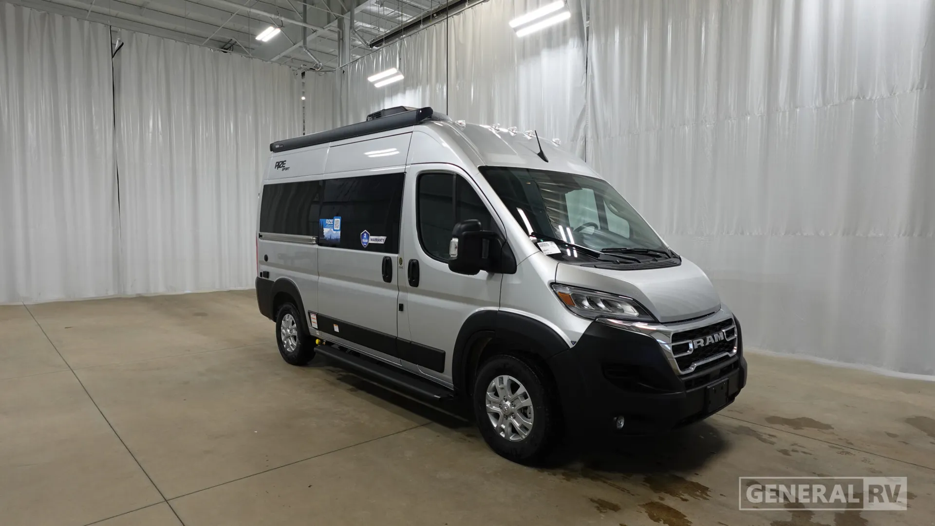2026 Thor Motor Coach Rize Sport 18M - Photo 2