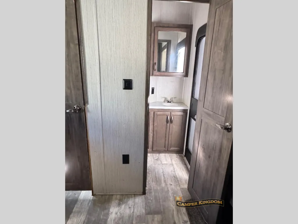 2020 Forest River Sandpiper 384QBOK, Photos photo 33