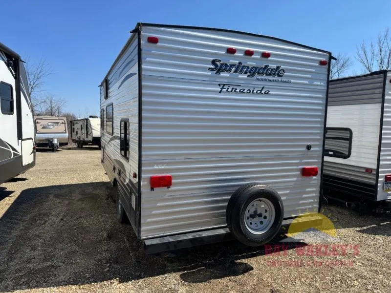 2016 Keystone RV Summerland Mini 1800BH - Photo 4