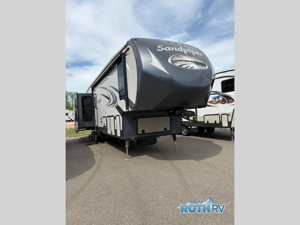 2015 Forest River RV Sandpiper 35ROK - Photo 2