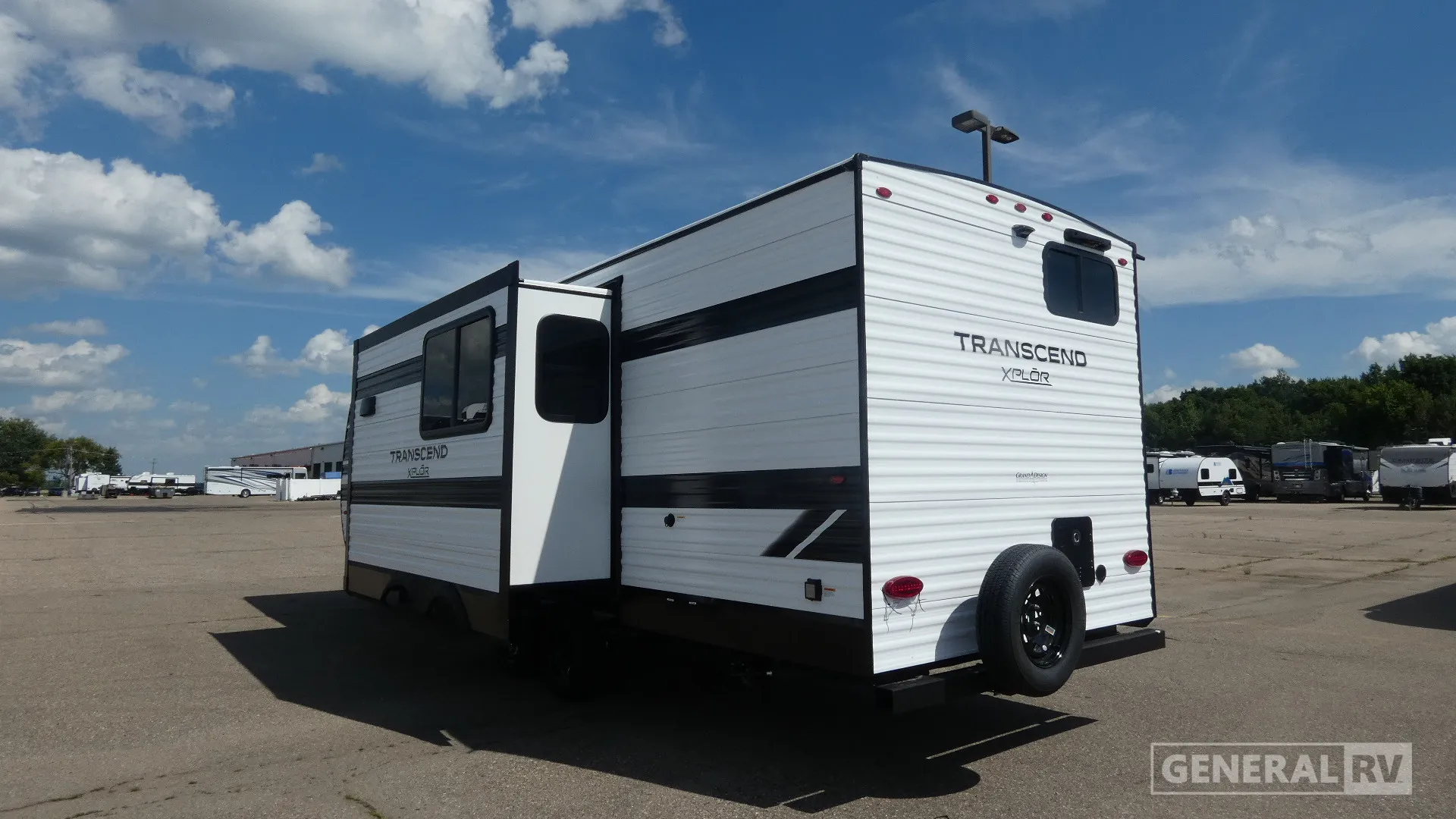 2027 Grand Design Transcend Xplor 26BHX - Photo 4