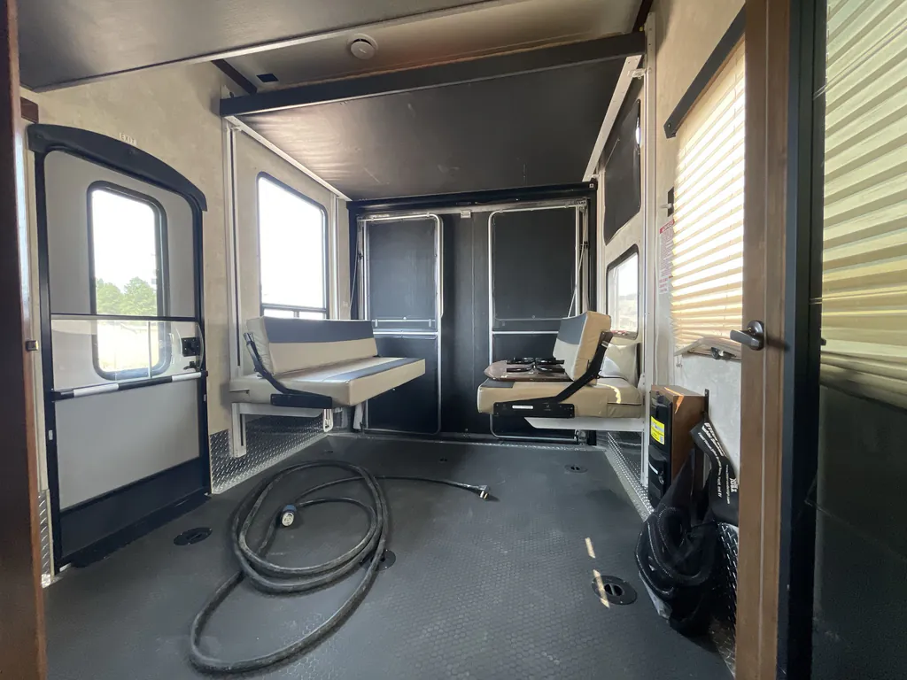 2014 Keystone Raptor 415, Photos photo 19