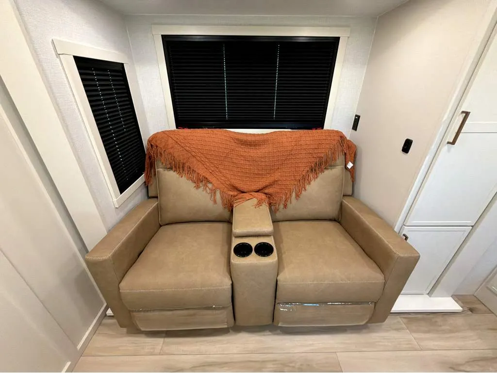 2026 Brinkley Model Ix 20X, Photos photo 7