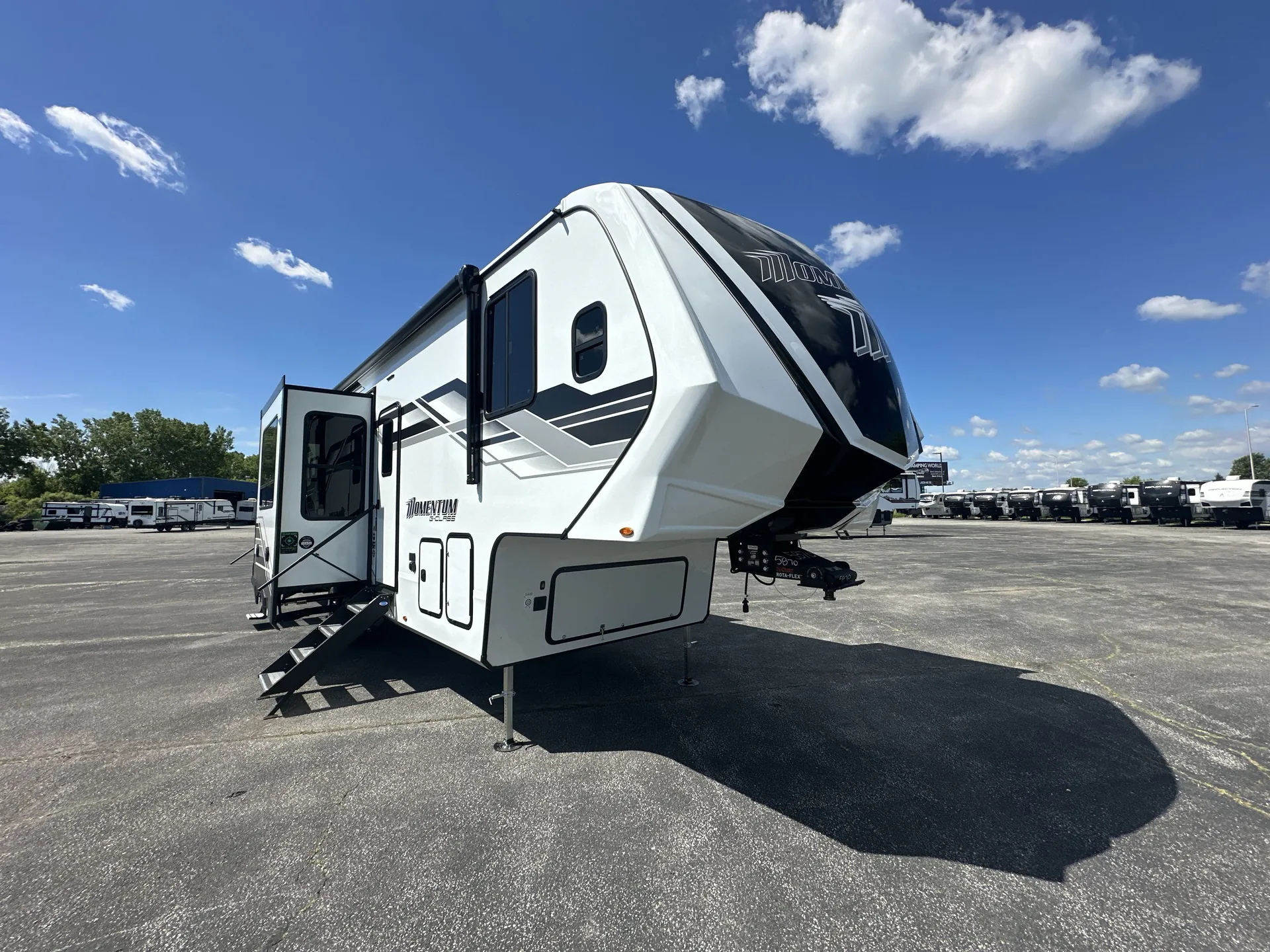 2027 Grand Design Momentum G-Class 320G - Photo 2