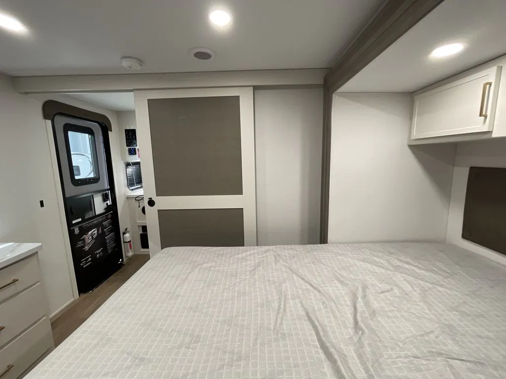 2027 Grand Design Transcend 335BHT, Photos photo 42