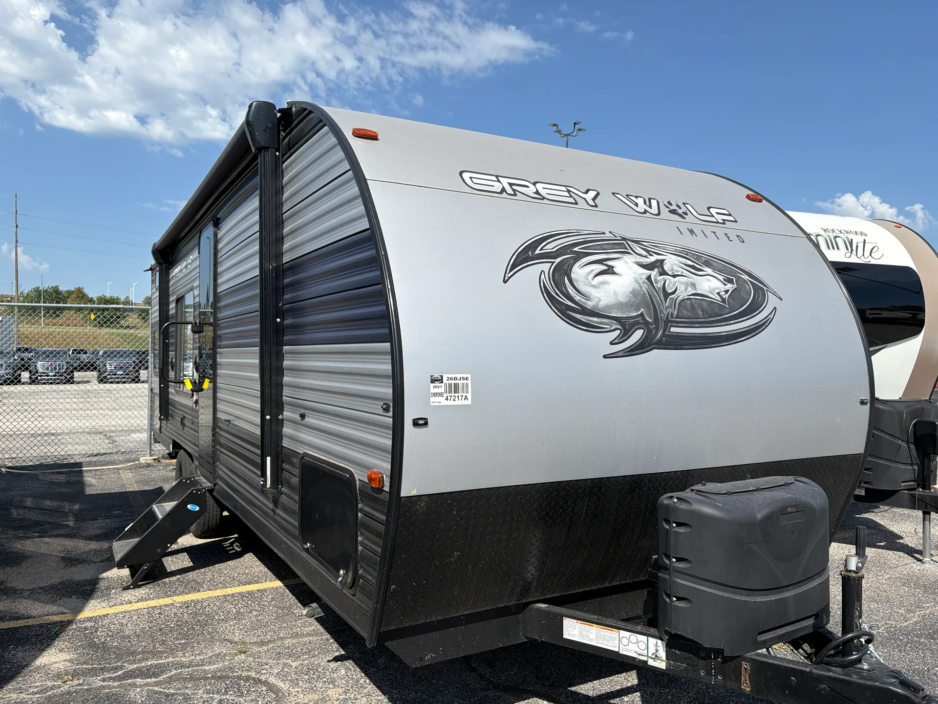 2021 Forest River Cherokee Grey Wolf 26DJSE