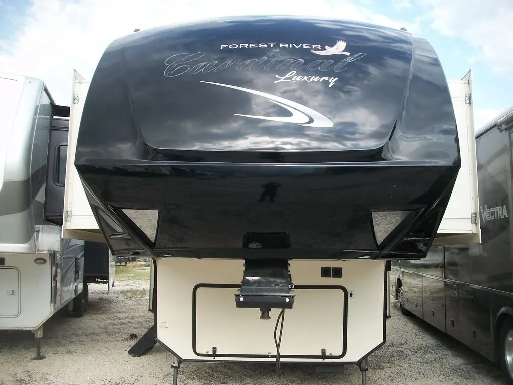 2020 Forest River Cardinal 3700FLX - Photo 3