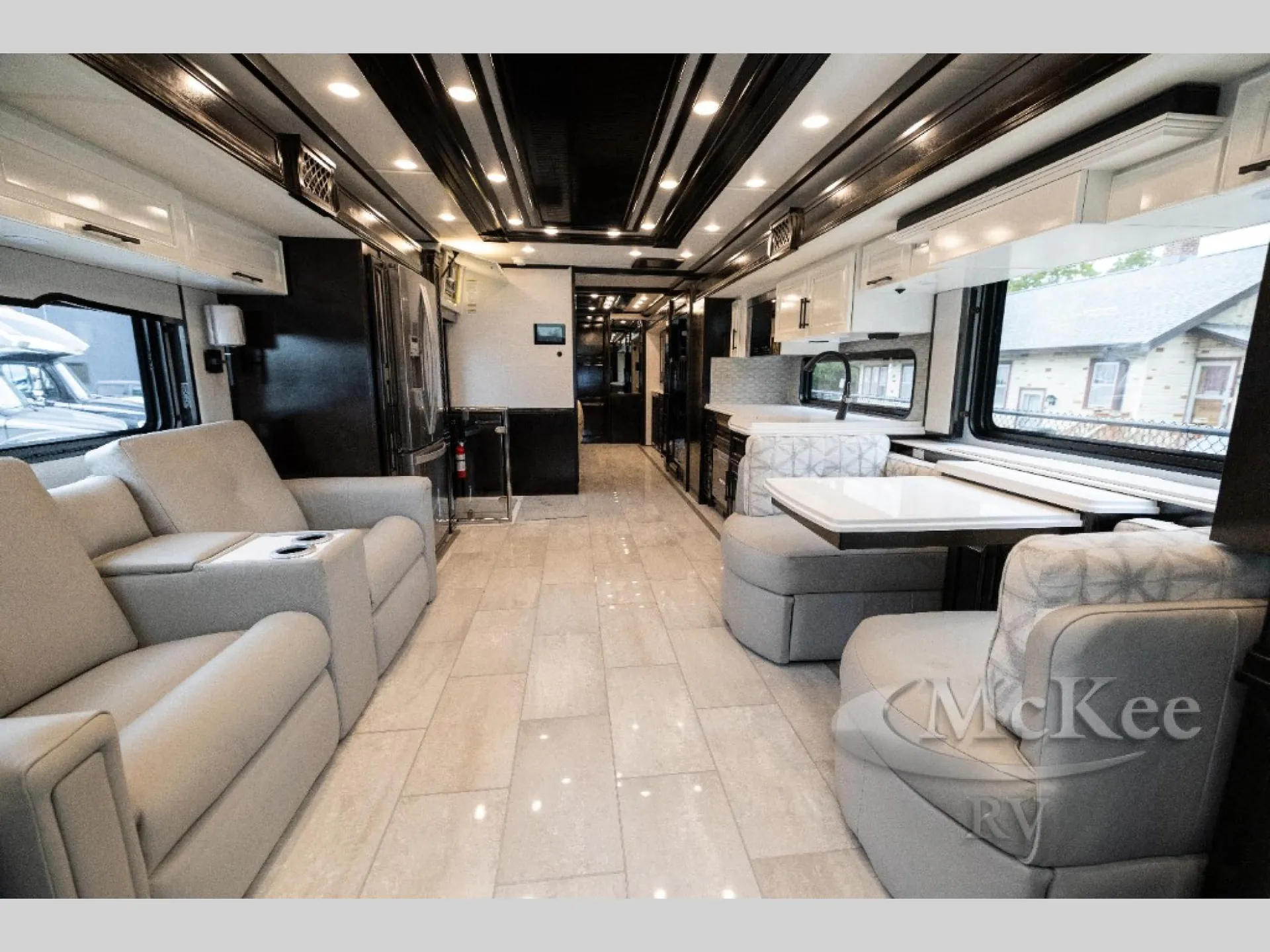 2026 Newmar Summit Aire 4540 - Photo 3