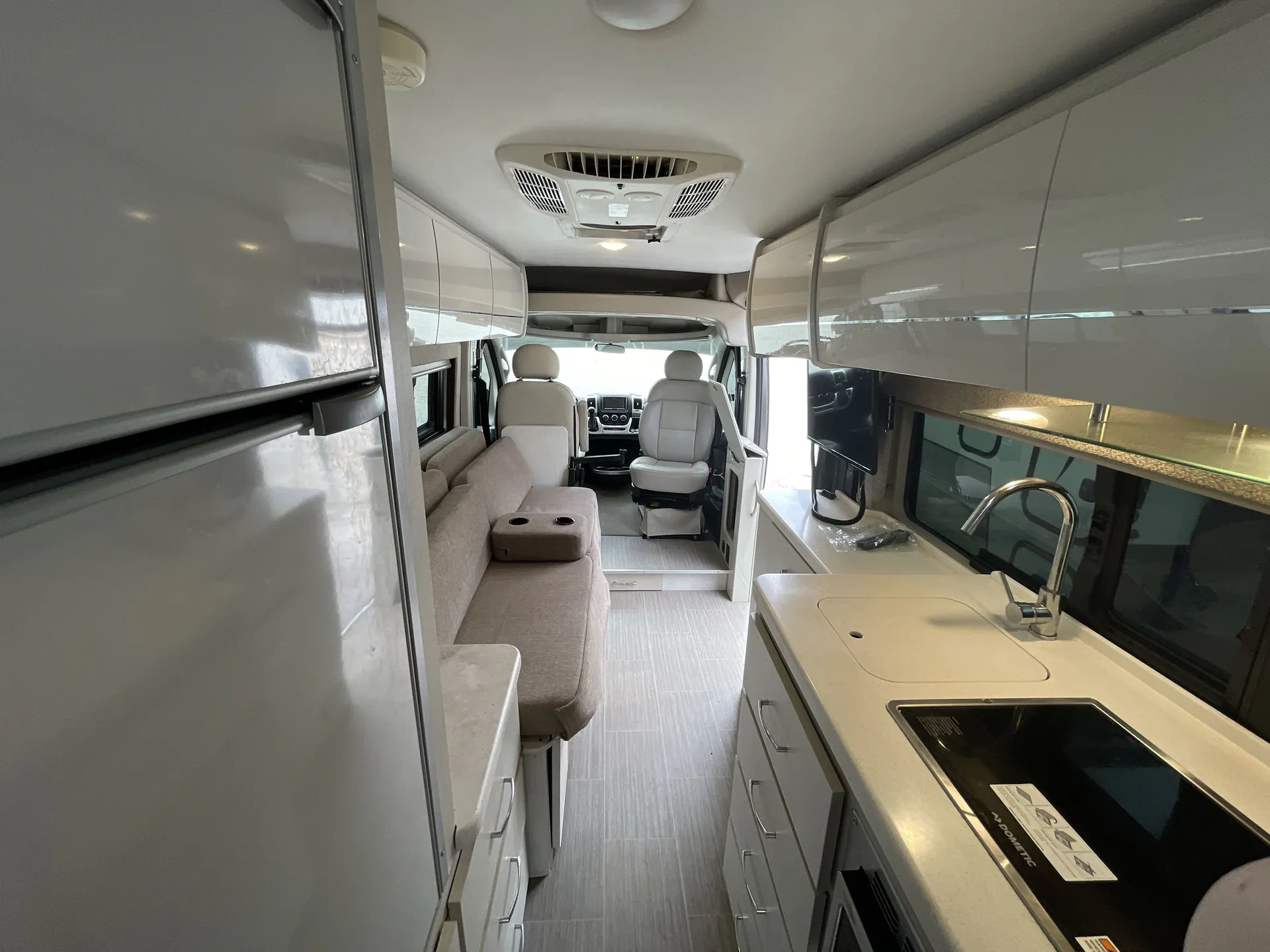 2022 Thor Motor Coach Tellaro 20K — living area main
