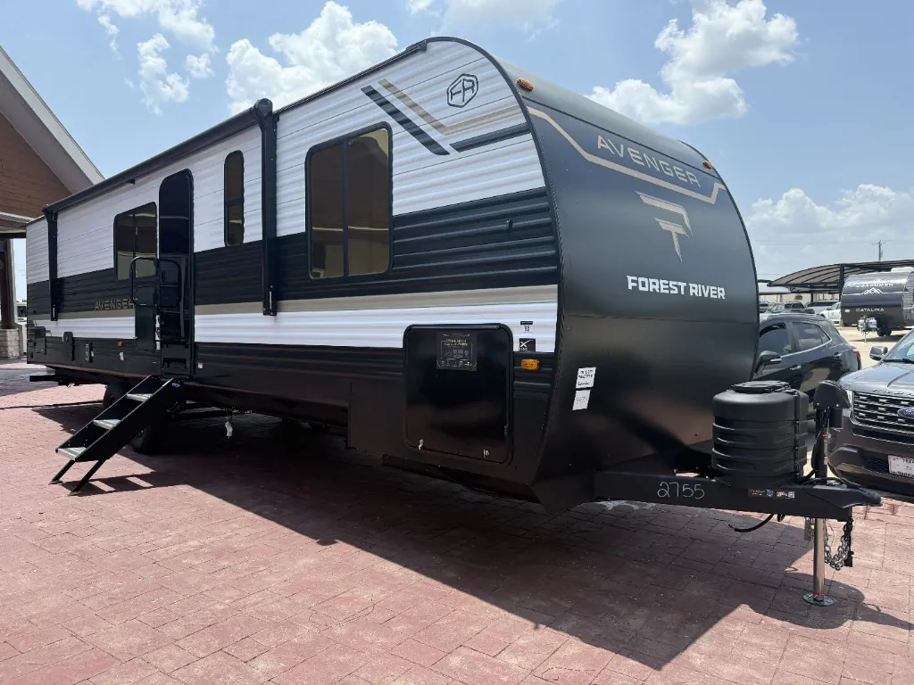 2027 Forest River Avenger 28QBS dealer photo 1 from Pinnacle RV