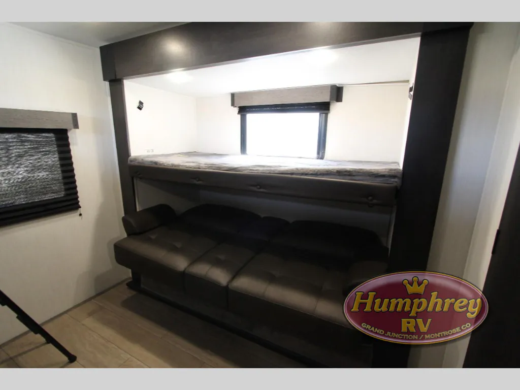 2026 Forest River Cherokee Alpha Wolf 33BH, Photos photo 23