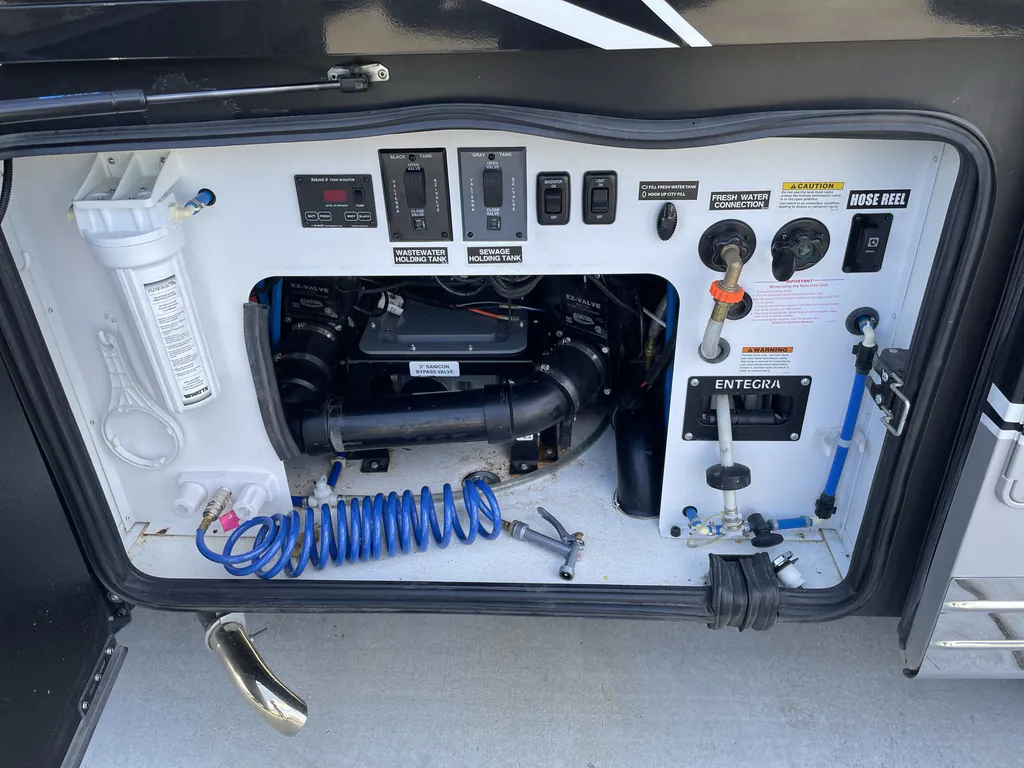 2019 Entegra Coach Cornerstone 45B, Photos photo 9