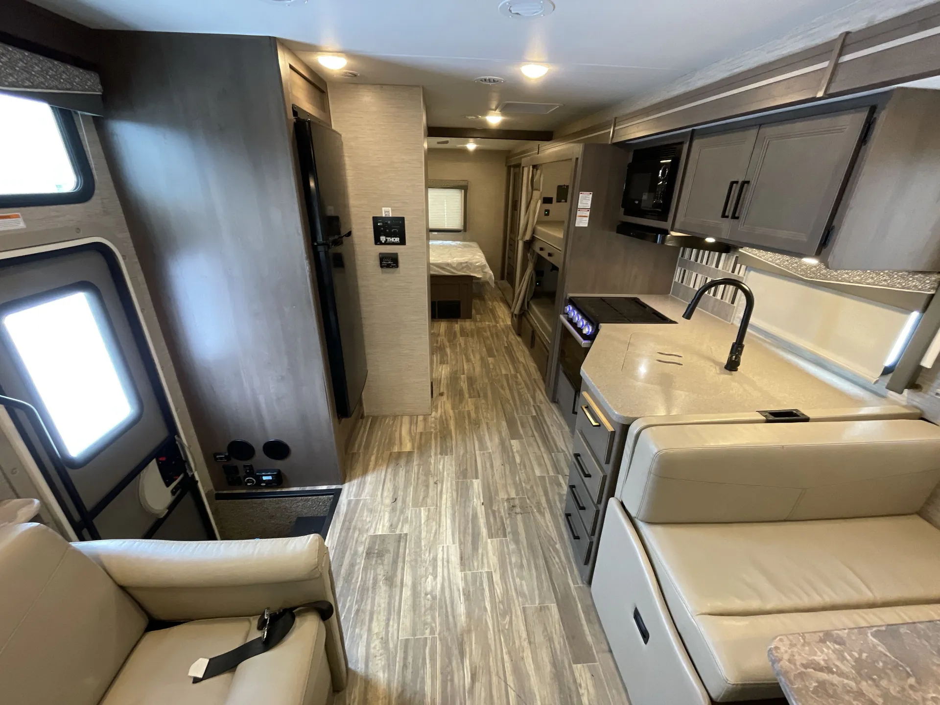 2023 Thor Motor Coach A.C.E 32B - Photo 4